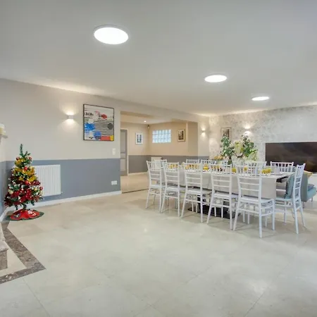 Ferienhaus Large House Ideal For Groups Families 12 People *